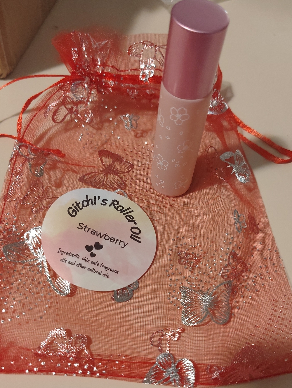 Strawberry – Pink Nourishing Skin Body Oil Fragrance Roller